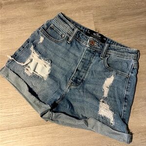 Hollister ultra mom high raise shorts